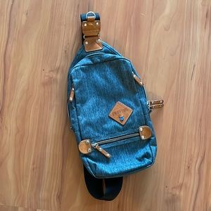 LIKE NEW Harvest Label Sling.